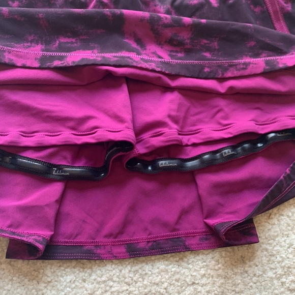 Lululemon Womens PACE RIVAL II Skirt Skort Plum Purple Black Sz 4 - Picture 4 of 5